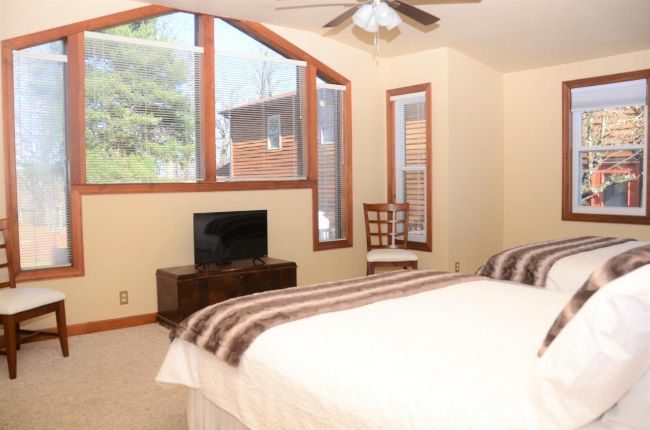 Bent Mountain Lodge Bed And Breakfast, Inc. Roanoke Exterior foto