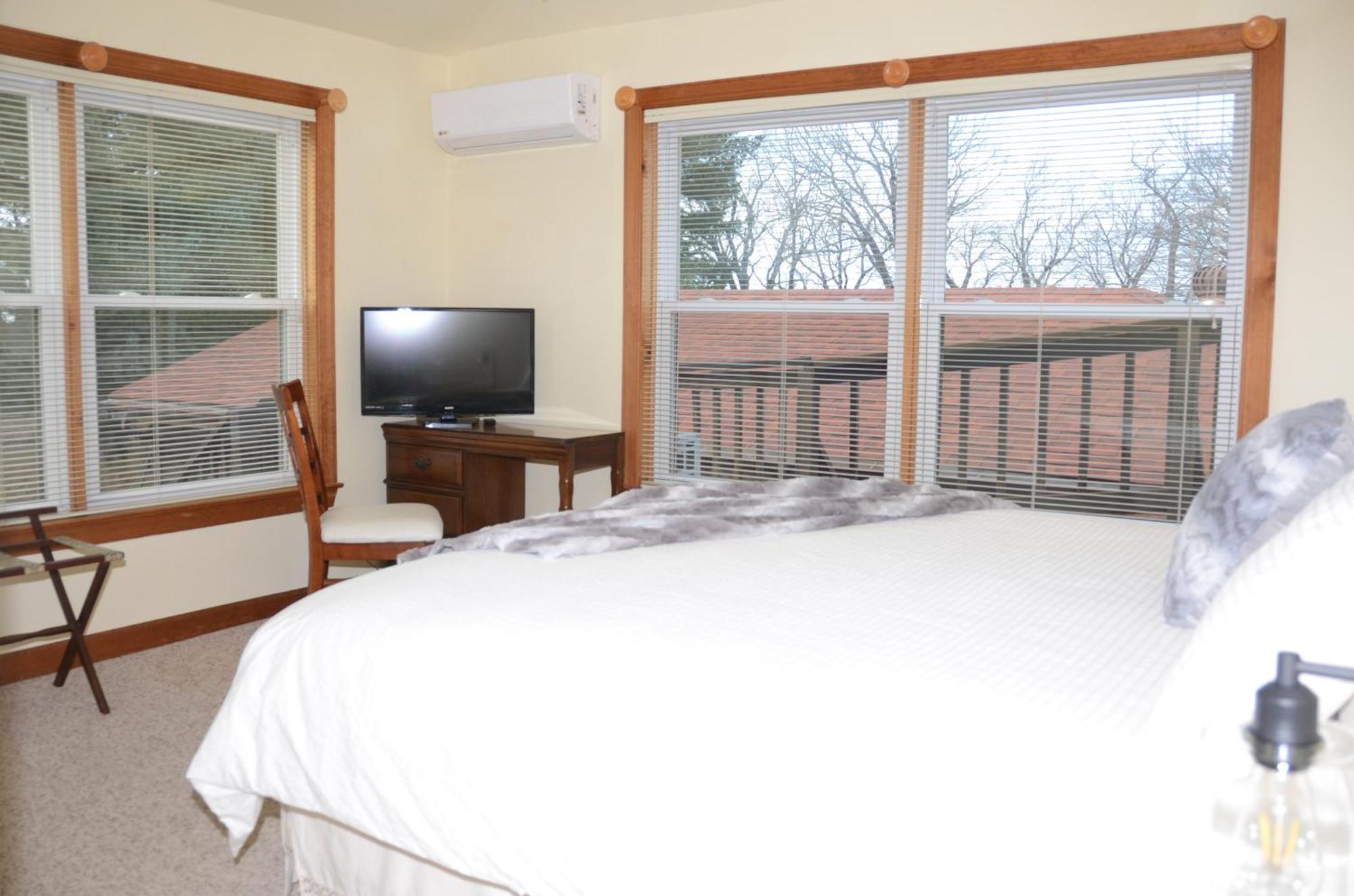 Bent Mountain Lodge Bed And Breakfast, Inc. Roanoke Exterior foto