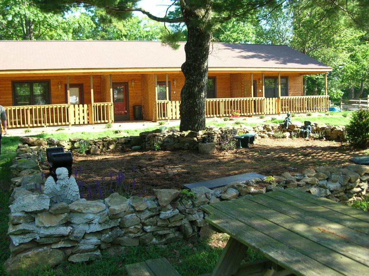Bent Mountain Lodge Bed And Breakfast, Inc. Roanoke Exterior foto